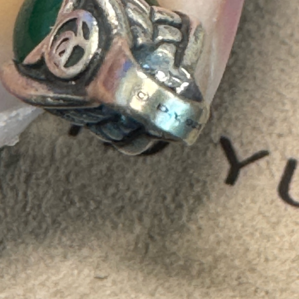 Authentic David Yurman in Green Onyx with Sterling silver accent bead. - Picture 4 of 4